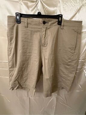 1897 Garment Men’s Khaki Chino Shorts Size 38 Stretch Casual Flat Front Tan